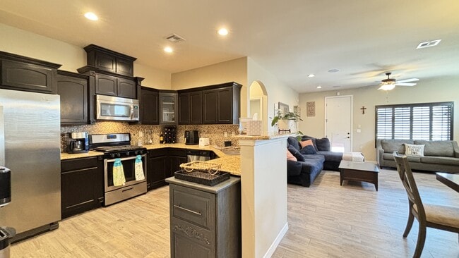 Building Photo - 2148 Honour Point Pl