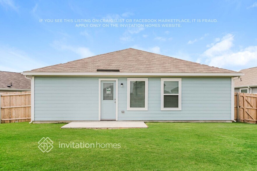 Building Photo - 4900 Old Ember Ln