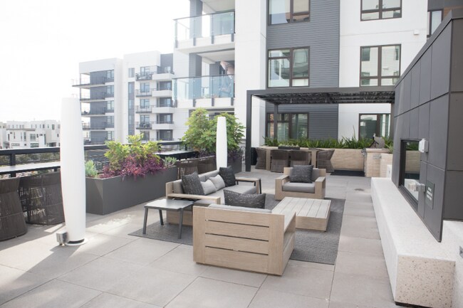 Building Photo - 3578 Rambla Pl