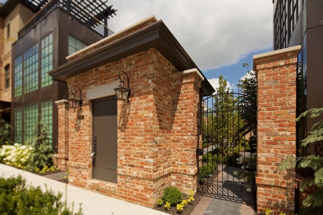 Building Photo - 84 N 6th St