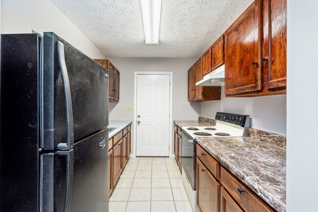 Building Photo - 2603 Louise Ave