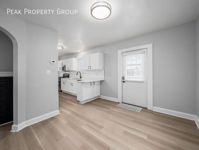 Building Photo - 1000 King Ave