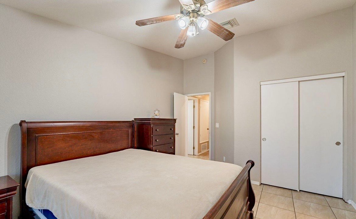 Building Photo - 8527 N Spring Creek Dr