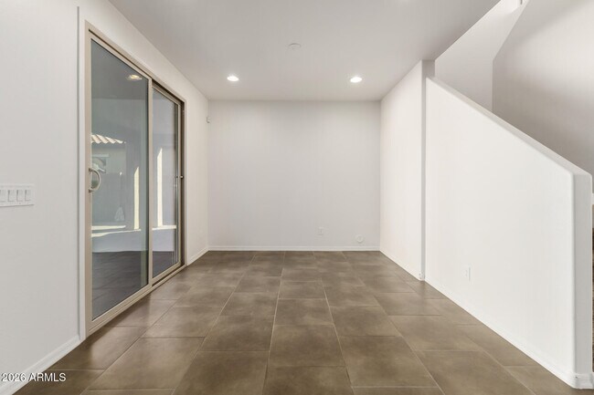 Building Photo - 5429 S Luiseno Blvd