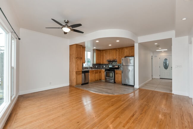 Primary Photo - 10 Oxford St