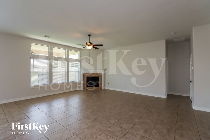 Building Photo - 210 Terrace Creek Ct