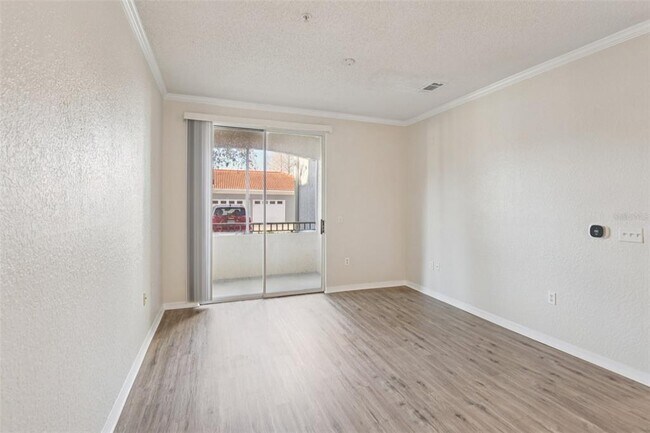 Building Photo - 18001 Richmond Pl Dr