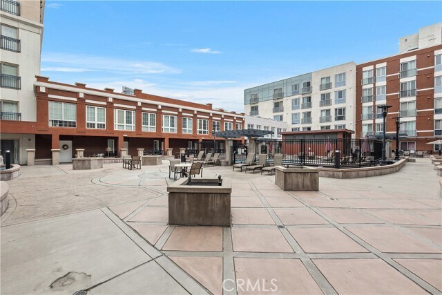 Building Photo - 450 J St