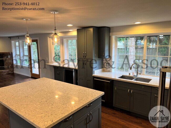 Building Photo - 414 - Your Dream Kitchen Awaits!