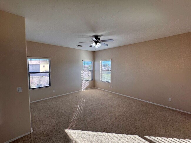 Building Photo - 18 W Desert Vista Trail