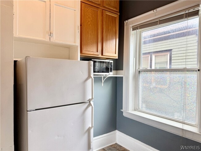 Building Photo - 246 Bryant St