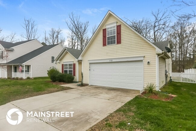 Building Photo - 2152 Mallard Pointe Dr