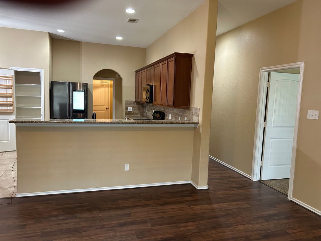 Building Photo - 25111 Country Gate Dr