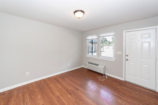 Building Photo - 2107 Rondo St