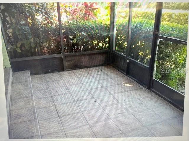 Building Photo - 6090 Village Cir S