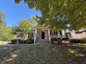 Building Photo - Newly Remodeled 4BD, 2.5BA Raleigh Corner-...