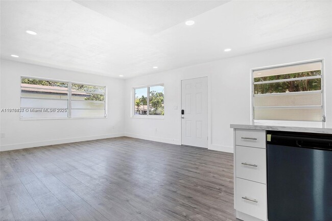 Building Photo - 4647 NW 15th Ct