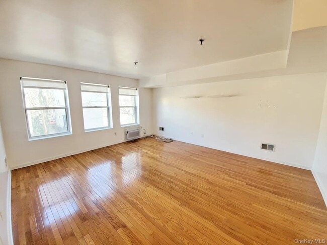 Building Photo - 115 Vanderbilt Ave