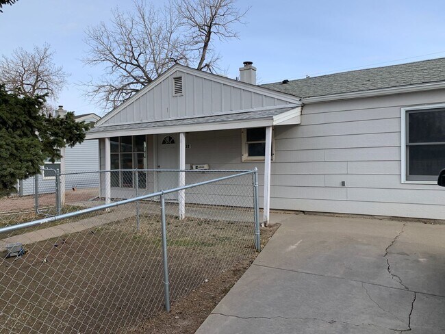 Building Photo - ~Applications Pending~ FALL SPECIALS GALOR...