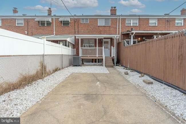 Building Photo - 7631 Charlesmont Rd