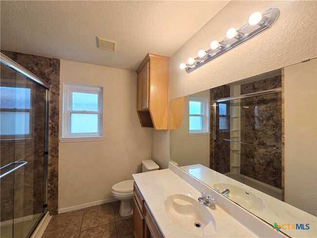 Building Photo - 5705 Mandalay Dr