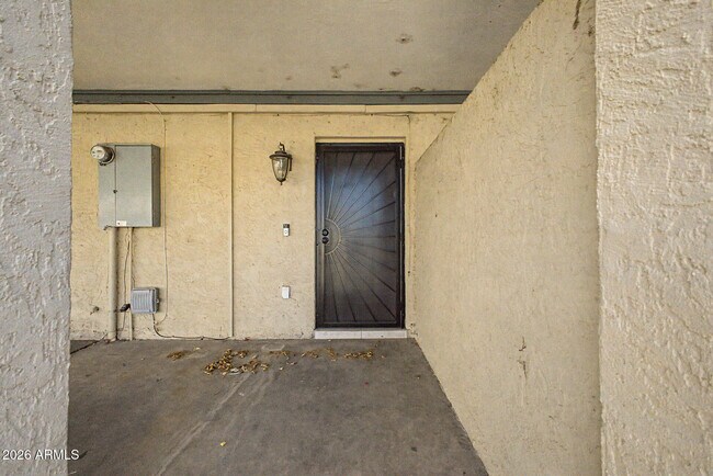 Building Photo - 2225 E Catalina Dr