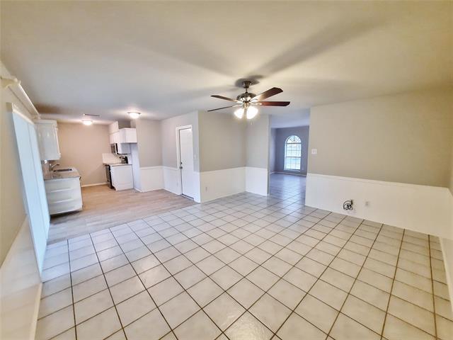 Building Photo - 911 Elmwood Dr