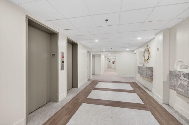 Building Photo - 4511 S Ocean Blvd