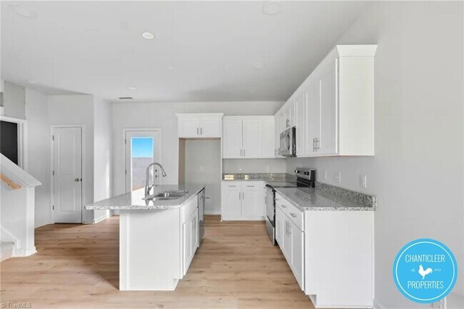 Building Photo - 2903 Bolton Pl