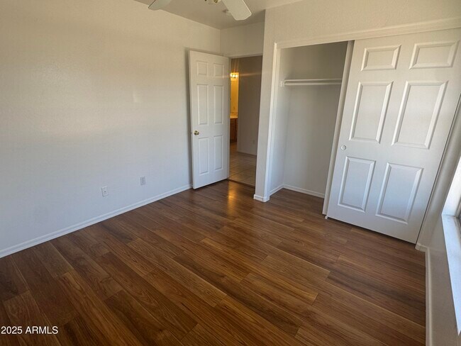 Building Photo - 6416 N 78th Ln
