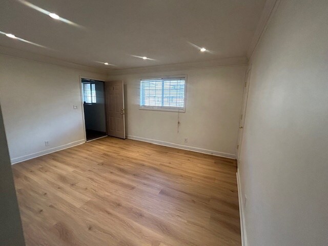 Building Photo - 315 Hilderbrand Dr