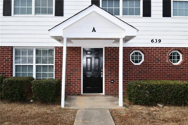 Building Photo - 639 Mill Stone Bluff
