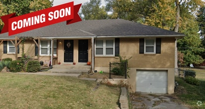 Building Photo - *COMING SOON* Charming 2 Bed 1 Bath Duplex...