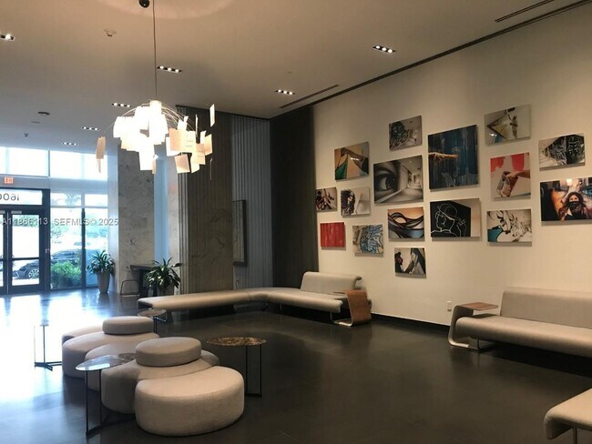 Building Photo - 1600 NE 1st Ave