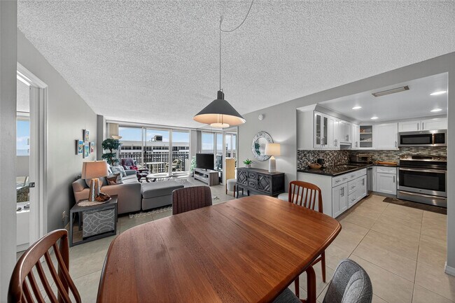 Building Photo - 531 N Ocean Blvd