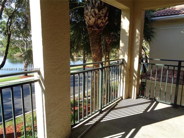 Building Photo - 2442 Centergate Dr