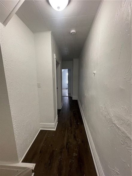 Building Photo - 128 S Spring Ave