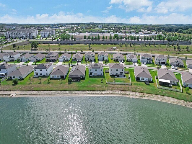 Building Photo - 7850 Sail Clover Ln