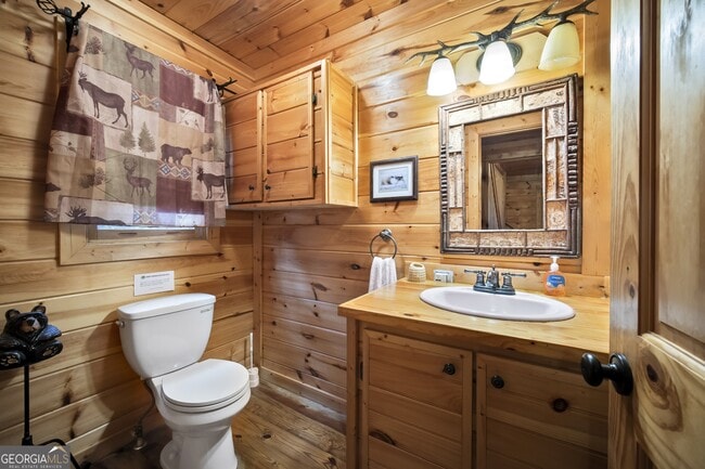 Building Photo - 1274 Foxhound Trail NE