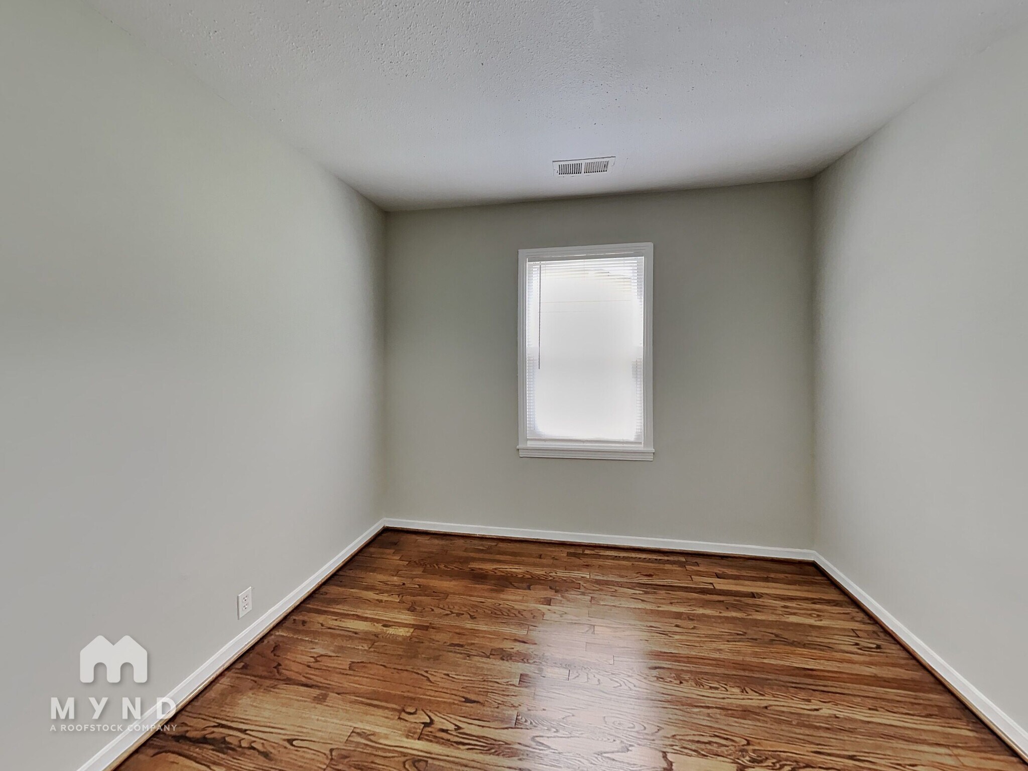 Building Photo - 713 Woodward Rd