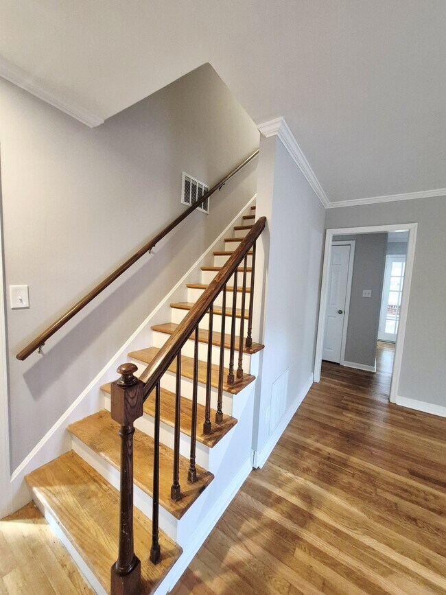 Building Photo - 97 Waterview Dr