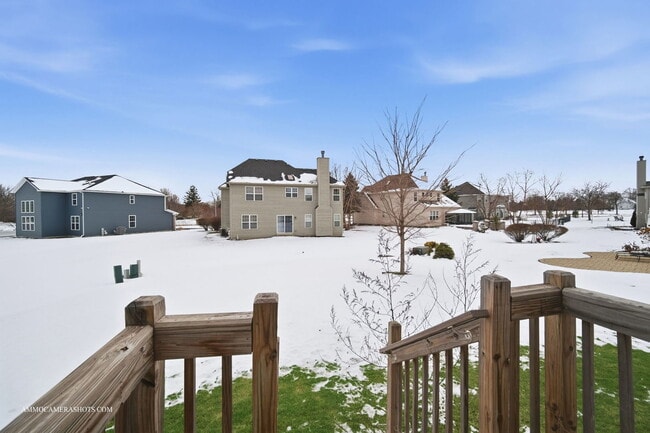 Building Photo - 26305 W Milestone Dr
