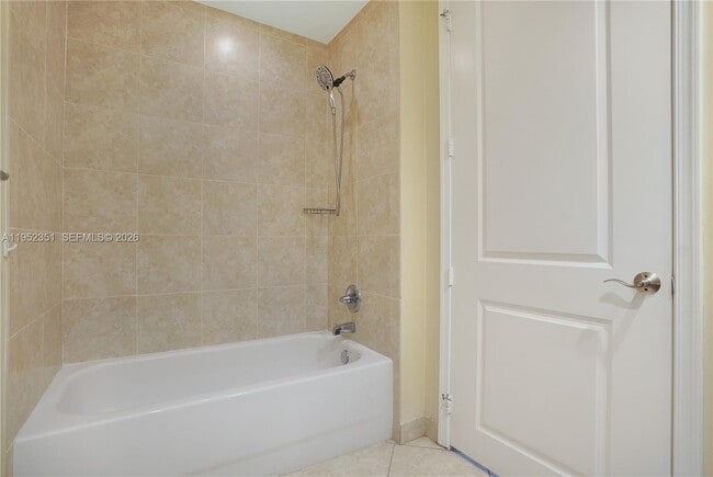 Building Photo - 2900 NW 125th Ave