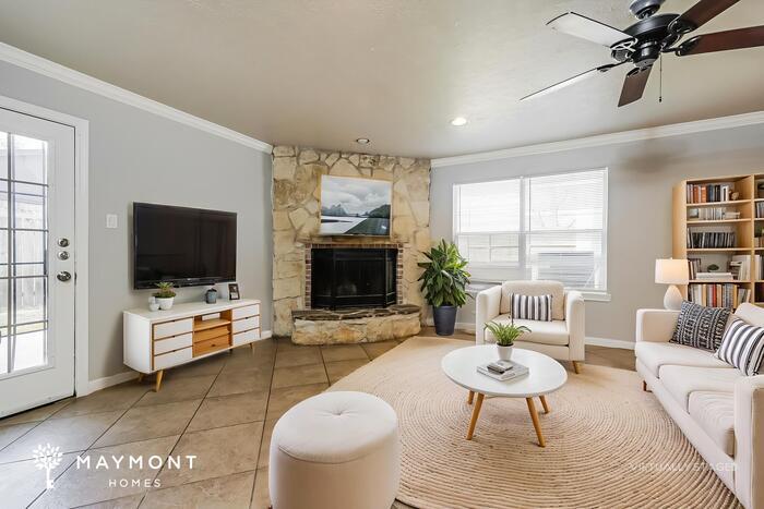 Building Photo - 1910 Windy Peaks Ct