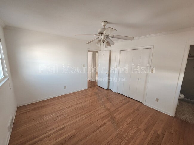 Building Photo - 52 Blake Dr