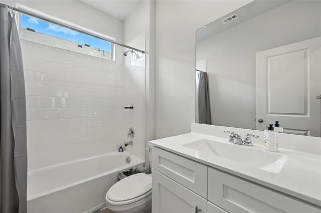 Building Photo - 524 Prairie Clover Trail