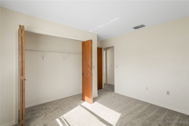 Building Photo - 4065 N Little Hawk Point