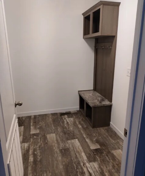 Building Photo - 9361 Starboard Dr