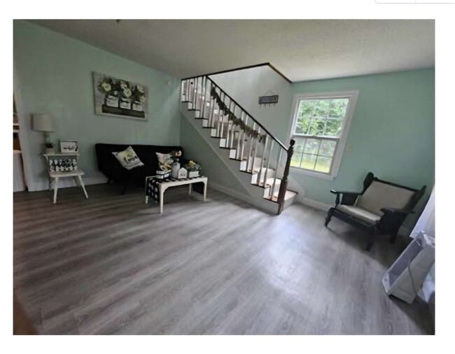 Building Photo - Darling 1 bedroom furnished house