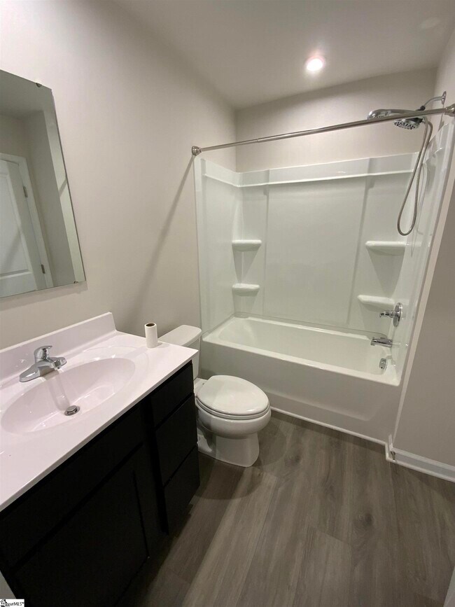 Building Photo - 4 Tidworth Dr